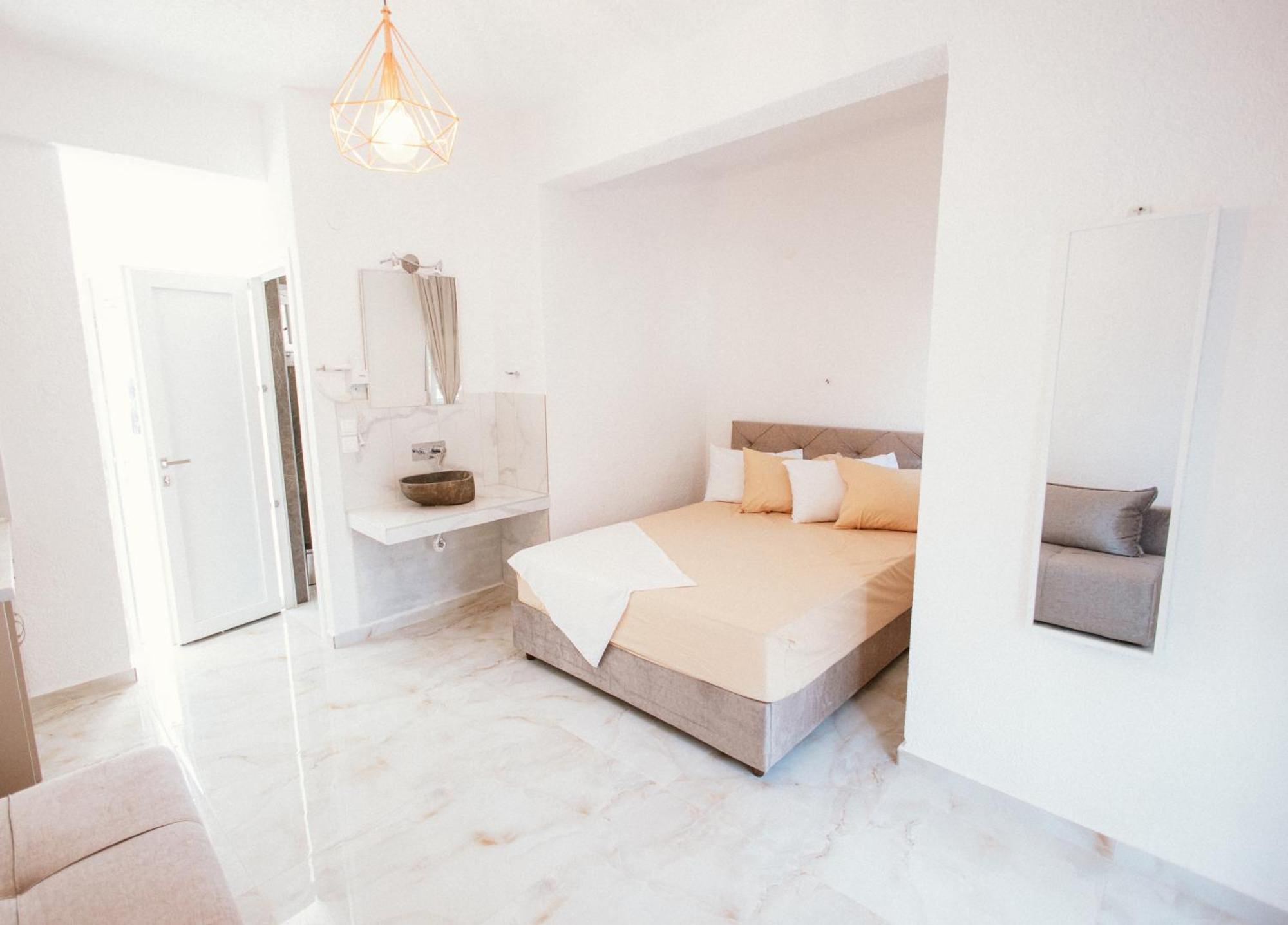 Villa Theano 2 Торони Экстерьер фото