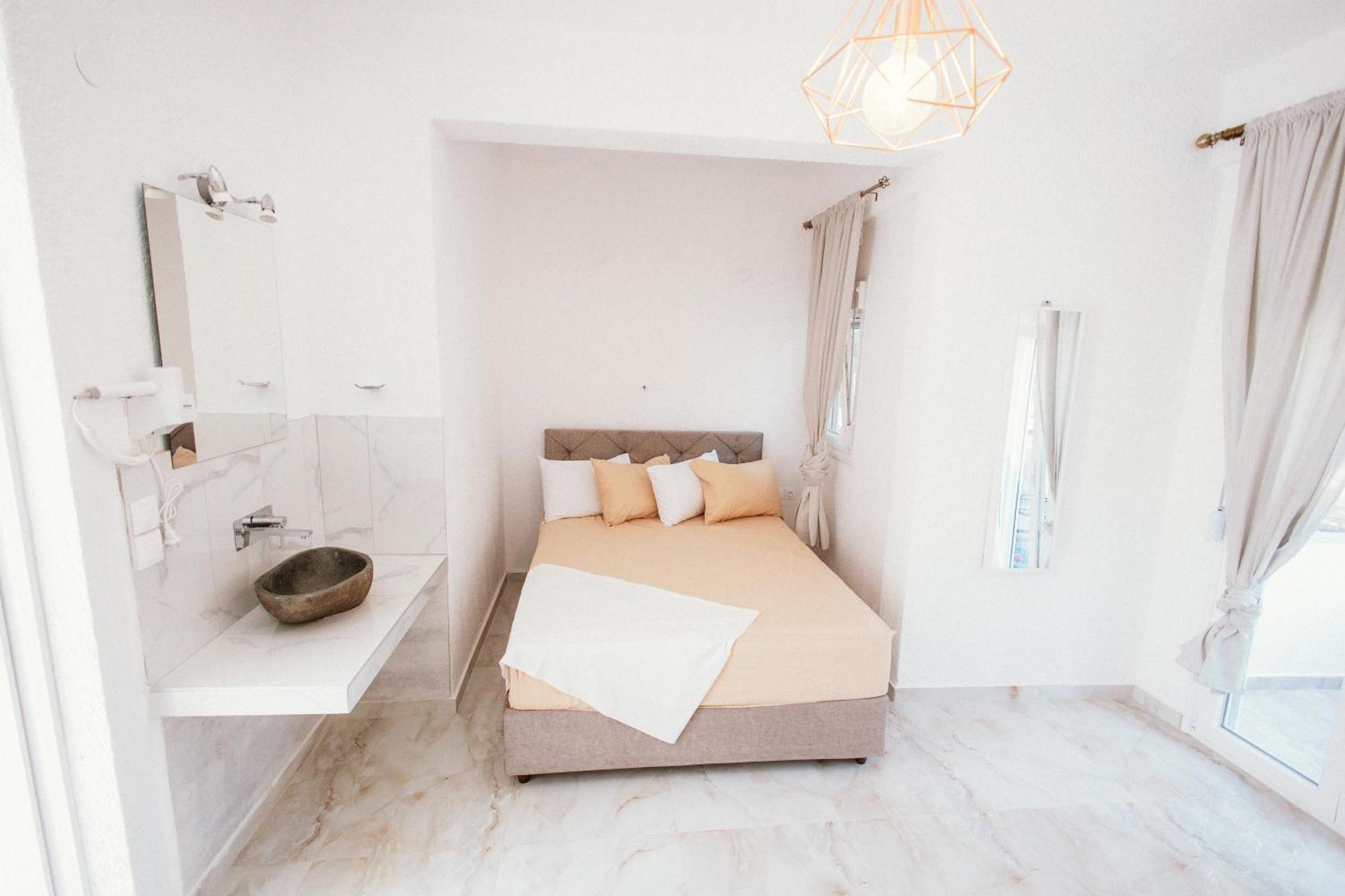 Villa Theano 2 Торони Экстерьер фото